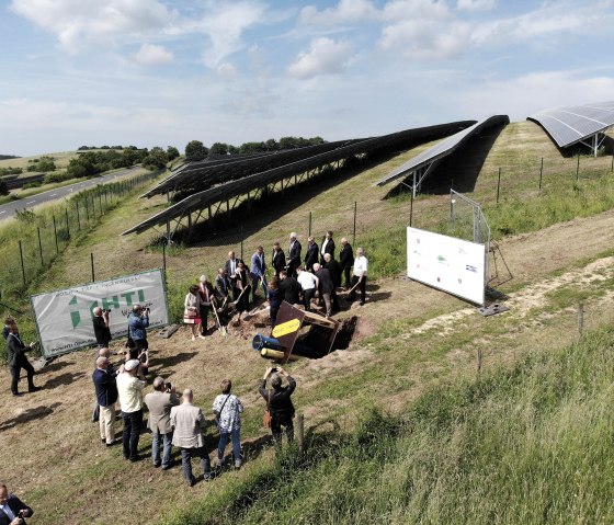 Beim Spatenstich für das Verbundprojekt, © SWT Beim Spatenstich für das Verbundprojekt, © SWT