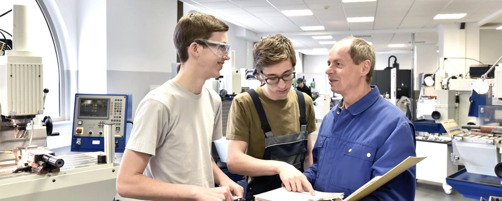 Berufskolleg Jülich, © AdobeStock / industrieblick Berufskolleg Jülich, © AdobeStock / industrieblick