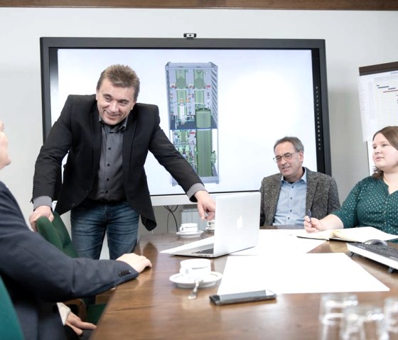 Besprechung, © Christen-Laudon Besprechung, © Christen-Laudon