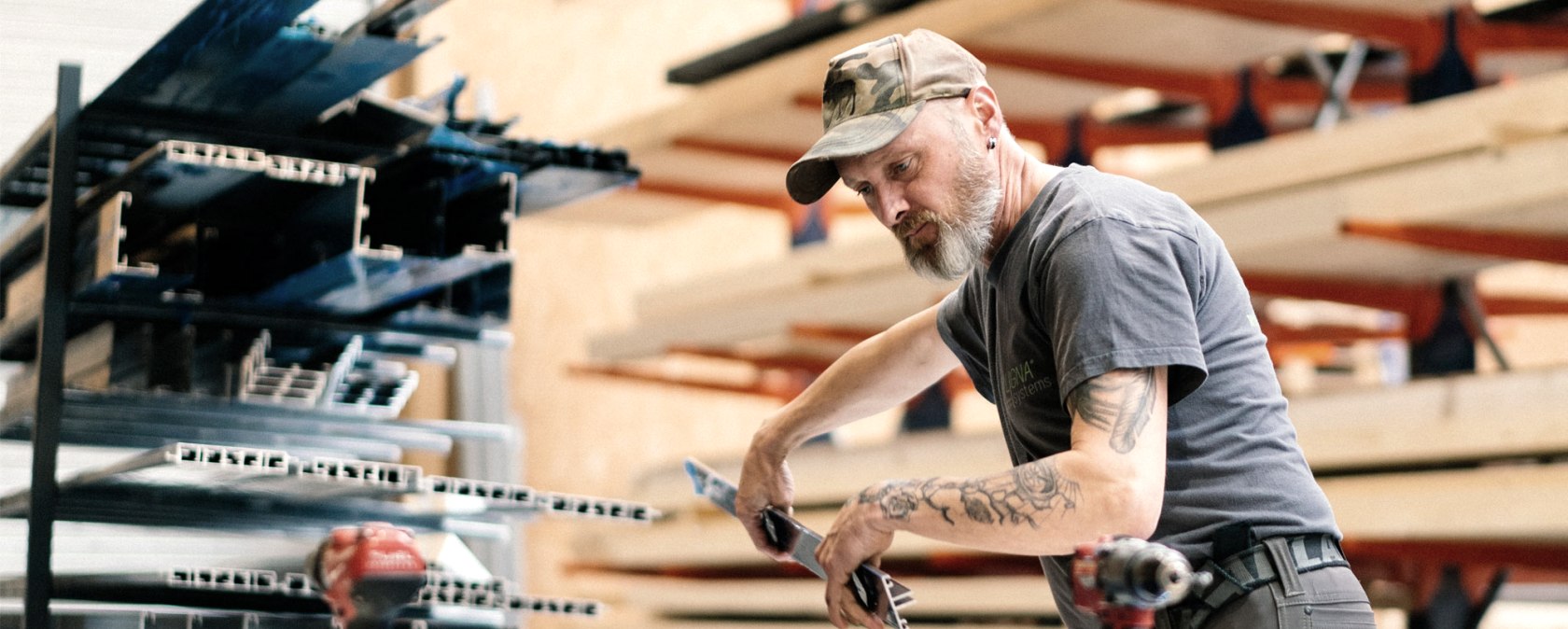 Handarbeit im Hallenbau, © Zukunftsinitiative Eifel (c) Lars May Handarbeit im Hallenbau, © Zukunftsinitiative Eifel (c) Lars May