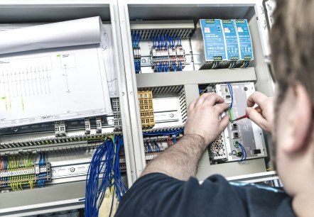 Umsetzung Schaltplan, © Quality Automation GmbH Umsetzung Schaltplan, © Quality Automation GmbH