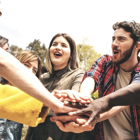 Gemeinschaft-Hände, © Adobe Stock Gemeinschaft-Hände, © Adobe Stock