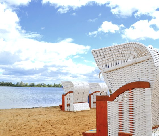 Seepark Zülpich, Strandkörbe am Strand, © Seepark Zülpich Seepark Zülpich, Strandkörbe am Strand, © Seepark Zülpich