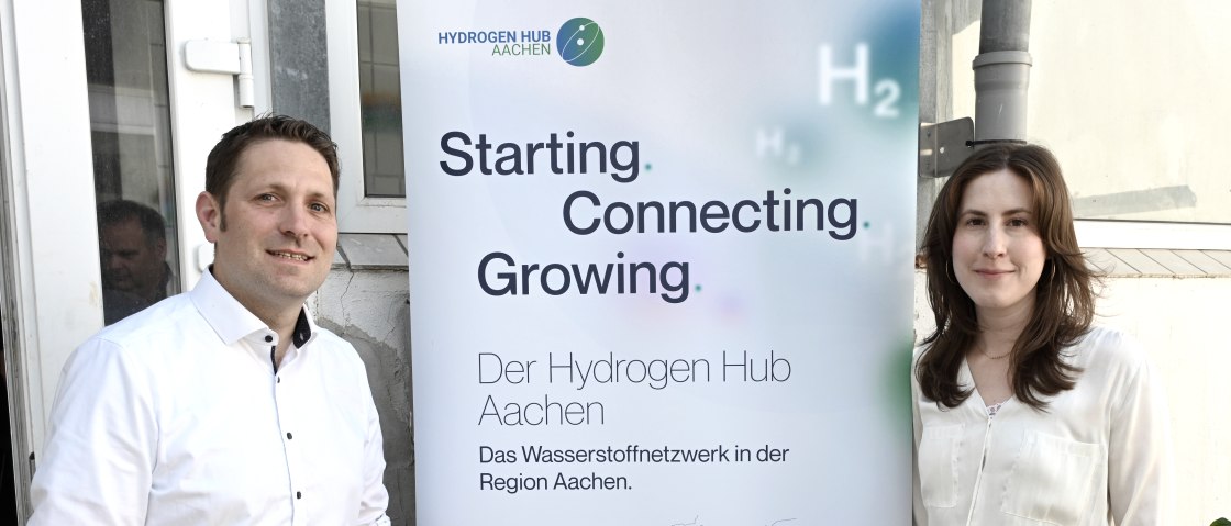 Fabian Müller-Lutz und Annadora Voß vom Hydrogen Hub Aachen, © Eifel Tourismus/Petra Grebe Fabian Müller-Lutz und Annadora Voß vom Hydrogen Hub Aachen, © Eifel Tourismus/Petra Grebe