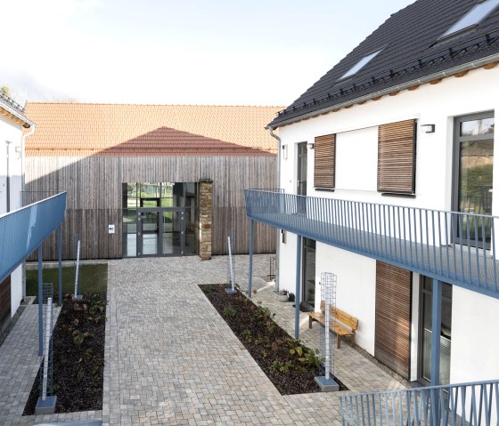 Blick auf Dorfscheune, © Plan Lenz GmbH/Bitzigeio Blick auf Dorfscheune, © Plan Lenz GmbH/Bitzigeio