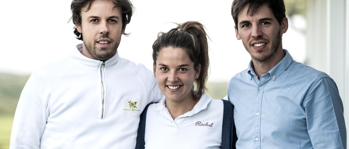 Die Firmenleitung: Rachel, Raphaël und Laurent Renson , © Conserverie & Moutarderie Belge Die Firmenleitung: Rachel, Raphaël und Laurent Renson , © Conserverie & Moutarderie Belge