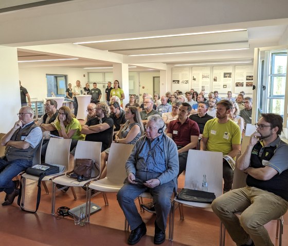 Teilnehmende während der Deutsch-Belgischen Naturpark Akademie 2024, © Anne Derks Teilnehmende während der Deutsch-Belgischen Naturpark Akademie 2024, © Anne Derks