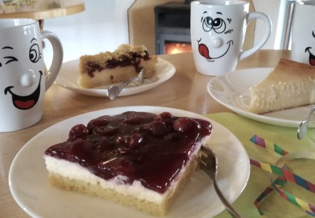 Leckere Kuchen im Golstübchen in Gillenfeld, © Golfstübchen Gillenfeld Leckere Kuchen im Golstübchen in Gillenfeld, © Golfstübchen Gillenfeld