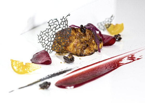 Kochkunst im Sterne-Restaurant: Kalbsbries, © Landlust Burg Flamersheim Kochkunst im Sterne-Restaurant: Kalbsbries, © Landlust Burg Flamersheim