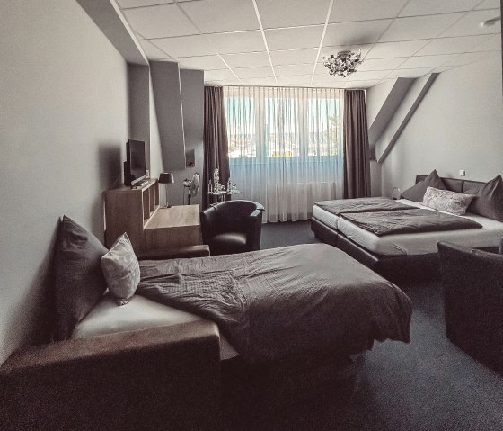 Familienzimmer (3 Betten) Familienzimmer (3 Betten)