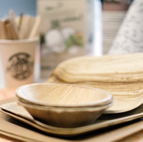 Einwegsortiment aus nachwachsenden Rohstoffen, © Zukunftsinitiative Eifel (c) Lars May Einwegsortiment aus nachwachsenden Rohstoffen, © Zukunftsinitiative Eifel (c) Lars May