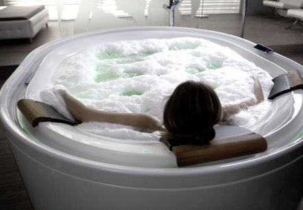 Ergo- und Whirlwanne heute, © HOESCH Design GmbH Ergo- und Whirlwanne heute, © HOESCH Design GmbH