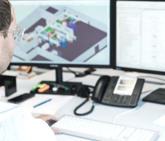 Planung am Rechner, © Quality Automation GmbH Planung am Rechner, © Quality Automation GmbH
