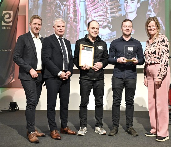 Die Metzgerei Karst erhielt den EIFEL Award "Regionale Wertschöpfung", © Eifel Tourismus GmbH/Petra Grebe Die Metzgerei Karst erhielt den EIFEL Award "Regionale Wertschöpfung", © Eifel Tourismus GmbH/Petra Grebe