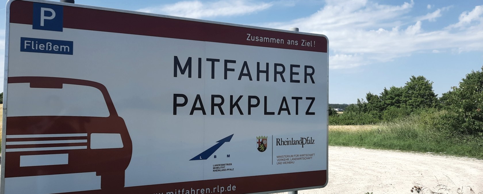 Mitfahrerparkplatz, © Zukunftsinitiative Eifel / Eifel Tourismus GmbH Mitfahrerparkplatz, © Zukunftsinitiative Eifel / Eifel Tourismus GmbH