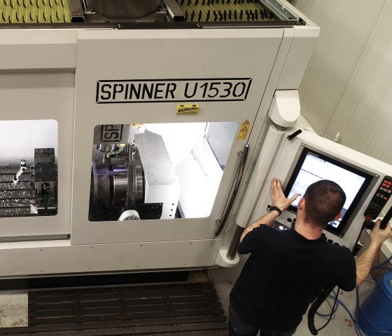 Digitale Steuerung der Prozesse, © CFM Schiller GmbH Digitale Steuerung der Prozesse, © CFM Schiller GmbH