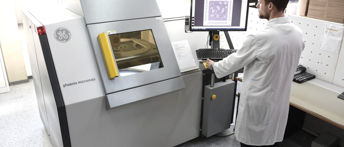 Prüfung der Teile durch Röntgen, © Kuttig Electronic GmbH Prüfung der Teile durch Röntgen, © Kuttig Electronic GmbH