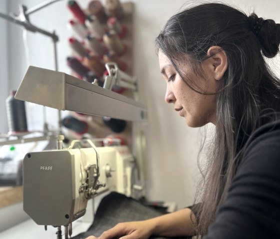 Nähen, © Jung Polstermanufaktur Nähen, © Jung Polstermanufaktur