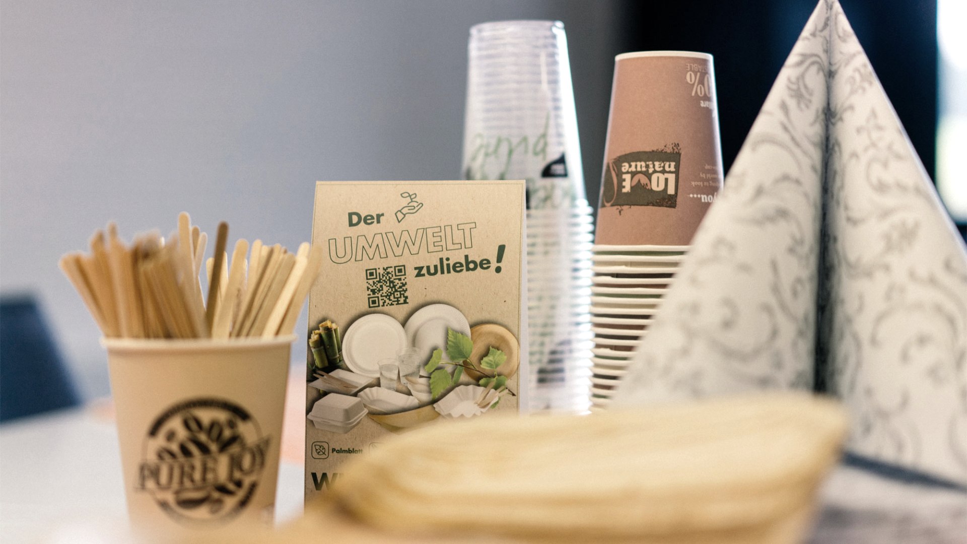 Papstar Sortiment2, © Zukunftsinitiative Eifel (c) Lars May Papstar Sortiment2, © Zukunftsinitiative Eifel (c) Lars May