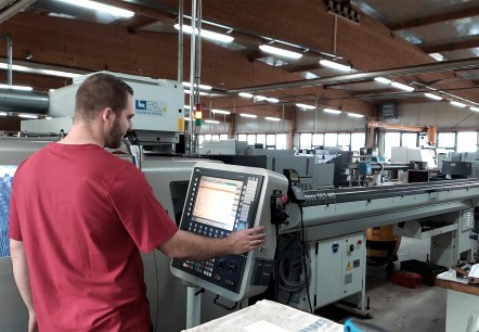 TS-Maschine-Bedienung, © Zukunftsinitiative Eifel / Eifel Tourismus GmbH TS-Maschine-Bedienung, © Zukunftsinitiative Eifel / Eifel Tourismus GmbH