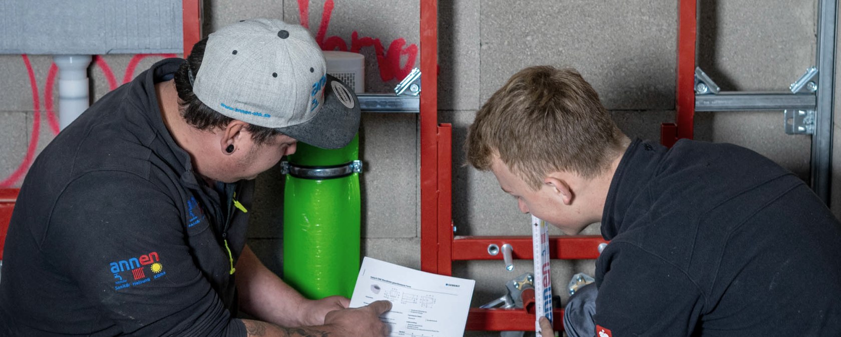 Kontrolle einer Anlage, © Annen-SHK Kontrolle einer Anlage, © Annen-SHK