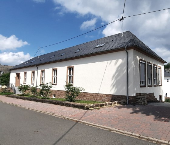Schule Frontansicht, © Eifel Tourismus GmbH Schule Frontansicht, © Eifel Tourismus GmbH