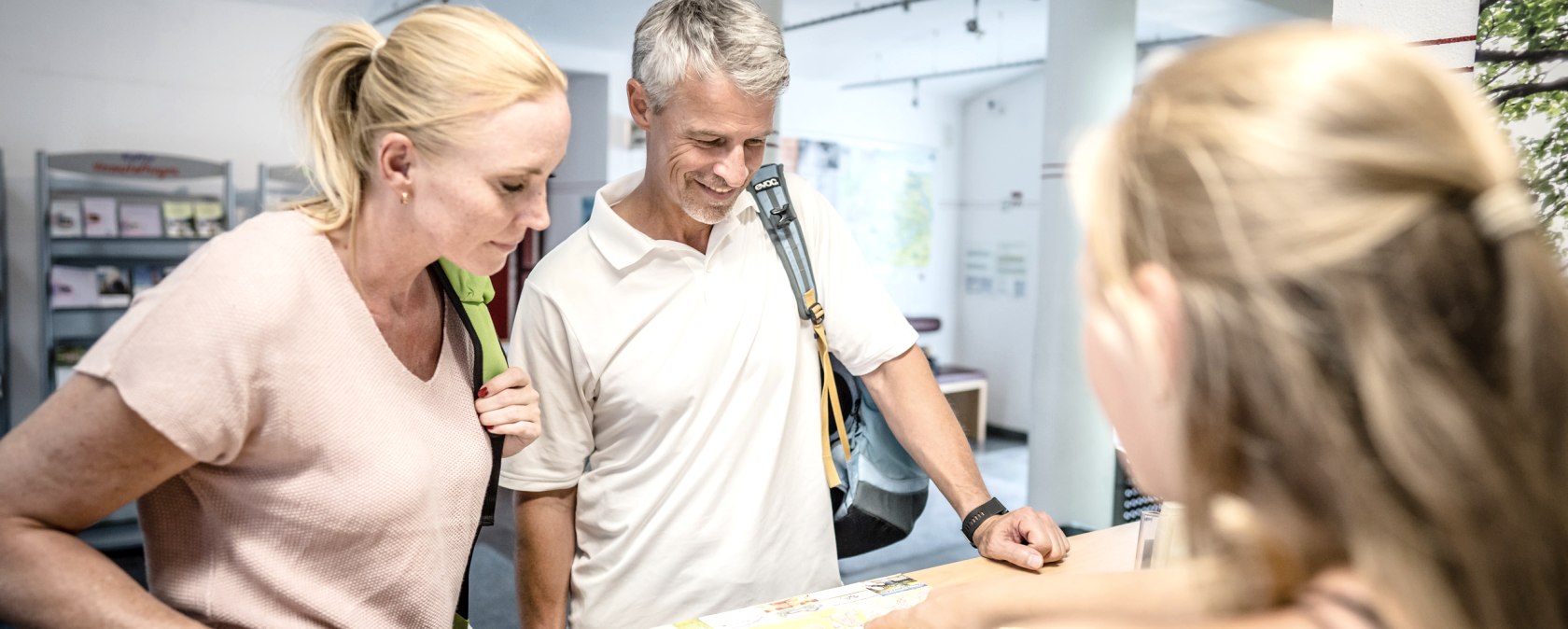 Die Gäste werden in den Touristbüros gut beraten, © Dennis Stratmann Die Gäste werden in den Touristbüros gut beraten, © Dennis Stratmann