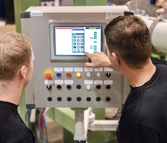 Karl Hugo Programmierung, © Karl Hugo AG Karl Hugo Programmierung, © Karl Hugo AG