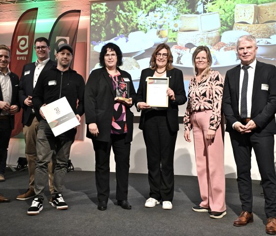 Der Vulkanhof hat den EIFEL Award "Regionale Wertschöpfung" erhalten., © Eifel Tourismus Der Vulkanhof hat den EIFEL Award "Regionale Wertschöpfung" erhalten., © Eifel Tourismus