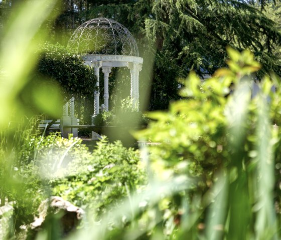 Im Garten des Hotels, © Arnoldidesign Im Garten des Hotels, © Arnoldidesign