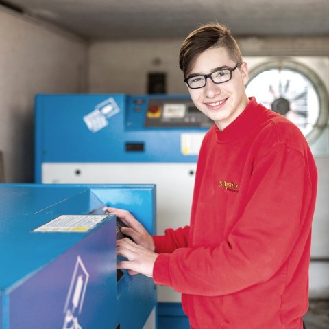 "Eric" bei der Arbeit, © Schmitz Haustechnik - Guido Hoffmann "Eric" bei der Arbeit, © Schmitz Haustechnik - Guido Hoffmann