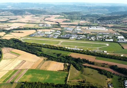 Flugplatz Föhren-Trier, © Flugplatz Trier GmbH Flugplatz Föhren-Trier, © Flugplatz Trier GmbH