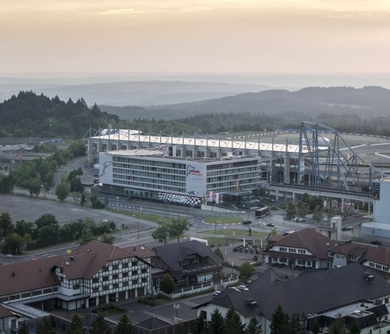 Nürburgring Congress u Motorsport Hotels Sunset, © Artur Gruber Nürburgring Congress u Motorsport Hotels Sunset, © Artur Gruber