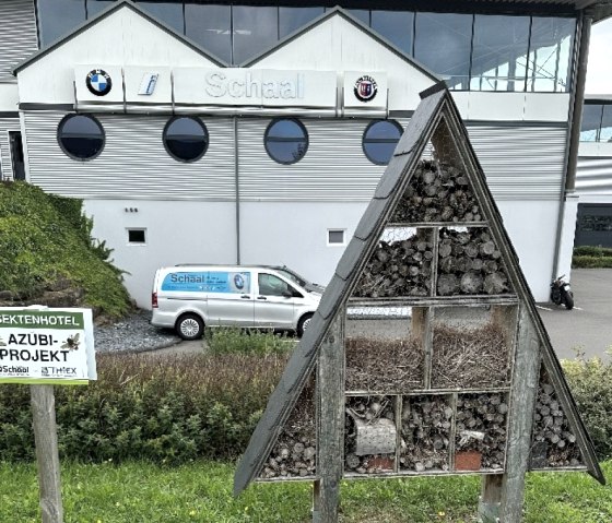 Insektenhotel, © Autohaus Schaal Insektenhotel, © Autohaus Schaal