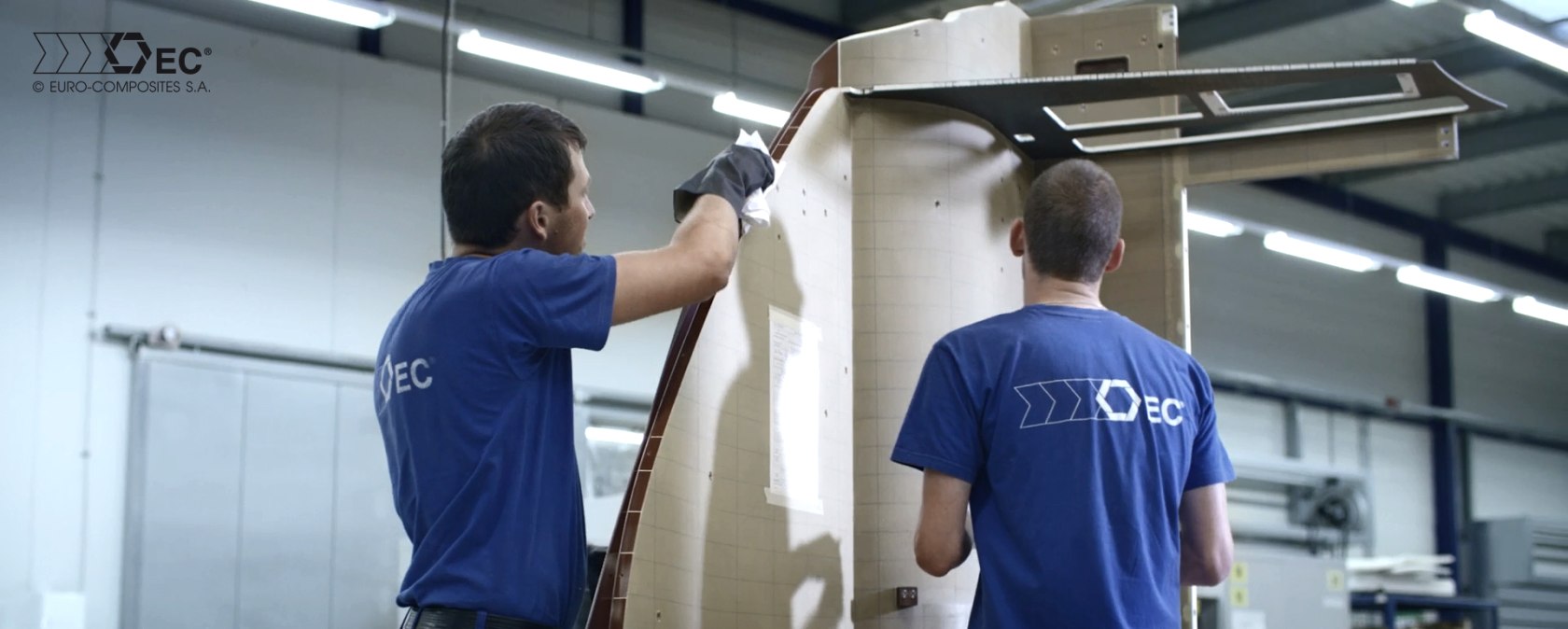 Arbeiten am Innenausbau, © Eurocomposites Arbeiten am Innenausbau, © Eurocomposites