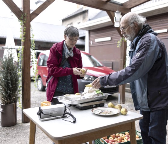 Bei der Abholung, © Ralph Sondermann Bei der Abholung, © Ralph Sondermann