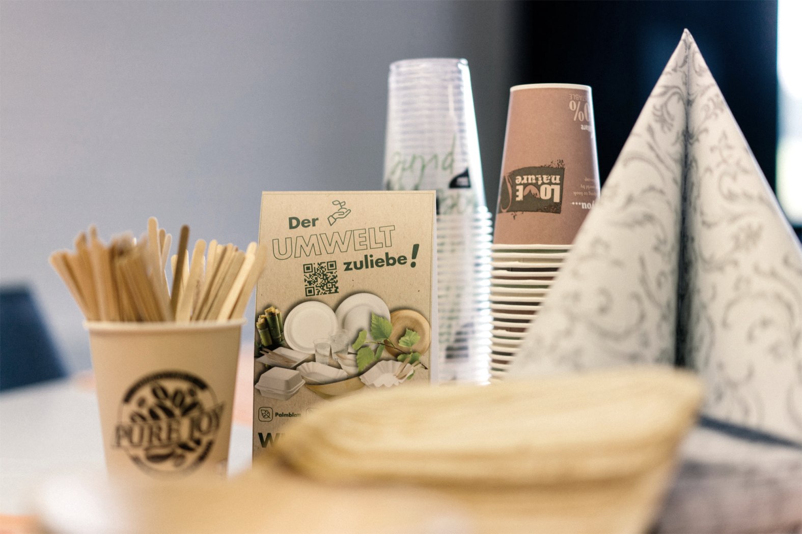 Papstar Sortiment2, © Zukunftsinitiative Eifel (c) Lars May Papstar Sortiment2, © Zukunftsinitiative Eifel (c) Lars May