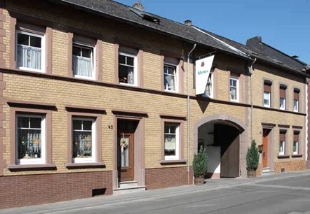 Weingut Mertes Außenansicht, © Tourist-Information Wittlich Stadt & Land Weingut Mertes Außenansicht, © Tourist-Information Wittlich Stadt & Land