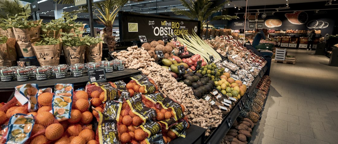 Obst- und Gemüsestand im Einzelhandel, © biofruit GmbH Obst- und Gemüsestand im Einzelhandel, © biofruit GmbH