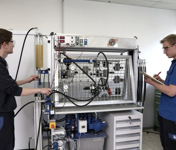 Die Ausstattung der Werkstätten ist auf dem neuesten Stand, © Berufsbildungszentrum Euskirchen Die Ausstattung der Werkstätten ist auf dem neuesten Stand, © Berufsbildungszentrum Euskirchen