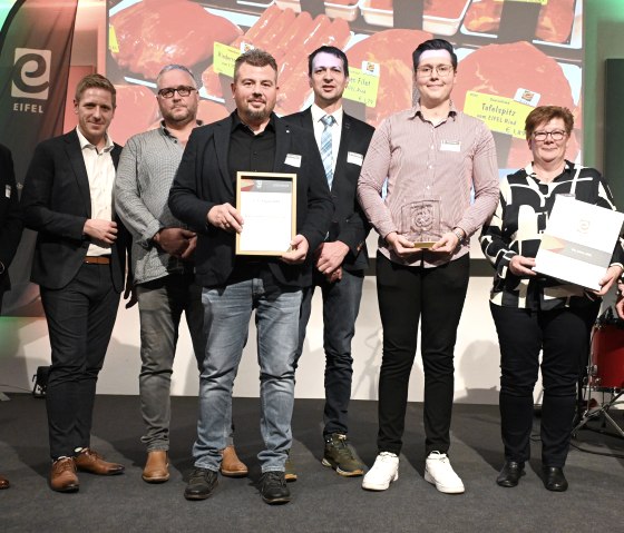 Rewe:XL Hundertmark hat den EIFEL Award "regionale Wertschöpfung" 2025 bekommen, © Eifel Tourismus Rewe:XL Hundertmark hat den EIFEL Award "regionale Wertschöpfung" 2025 bekommen, © Eifel Tourismus