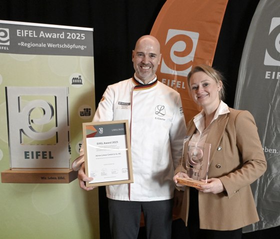Freuen sich über den EIFEL Award: Michael und Philippa Nobis, © Eifel Tourismus/Petra Grebe Freuen sich über den EIFEL Award: Michael und Philippa Nobis, © Eifel Tourismus/Petra Grebe