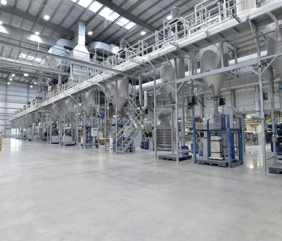 Produktionshalle, © AKRO-PLASTIC GmbH Produktionshalle, © AKRO-PLASTIC GmbH
