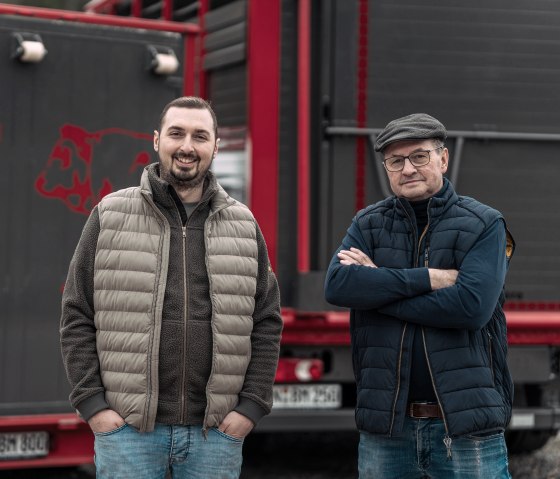 Michael Bungenberg (li) hat den Betrieb von seinem Vater Walter übernommen, © Fleischerei Bungenberg Michael Bungenberg (li) hat den Betrieb von seinem Vater Walter übernommen, © Fleischerei Bungenberg