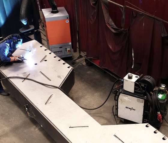 Beim Schweißen, © CFM Schiller GmbH Beim Schweißen, © CFM Schiller GmbH