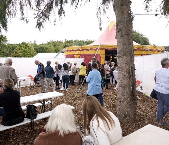 kabau-zeltstadt, © Foto Studio Nieder kabau-zeltstadt, © Foto Studio Nieder