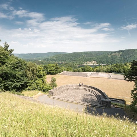 Vogelsang IP, weitläufiges Gelände mit Aussicht, © Eifel Tourismus GmbH, D. Ketz Vogelsang IP, weitläufiges Gelände mit Aussicht, © Eifel Tourismus GmbH, D. Ketz