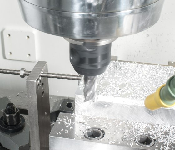 Bei der Fertigung, © Bünder und Schmitt Maschinenbau GmbH Bei der Fertigung, © Bünder und Schmitt Maschinenbau GmbH