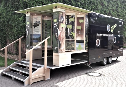 Die „Mobile Holz-Expo.NRW“: Eine Ausstellung auf vier Rädern, © Wald und Holz NRW/Ralf Stadler Die „Mobile Holz-Expo.NRW“: Eine Ausstellung auf vier Rädern, © Wald und Holz NRW/Ralf Stadler