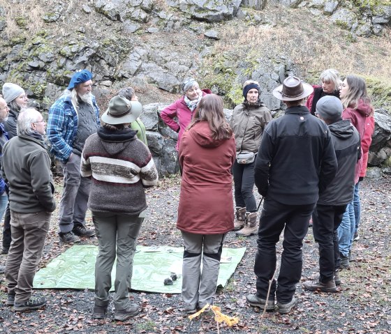 Bei einer Exkursion der Vulkaneifel Akademie, © Natur- und Geopark Vulkaneifel Bei einer Exkursion der Vulkaneifel Akademie, © Natur- und Geopark Vulkaneifel